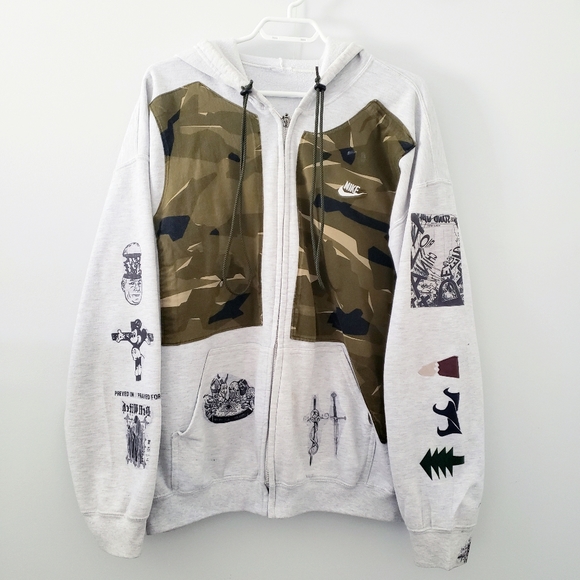 Custom Camouflaged Zip-up Hoodie by 𝙉𝙞𝙠𝙚 & 𝙊𝙖𝙠𝙧𝙤𝙬𝙨